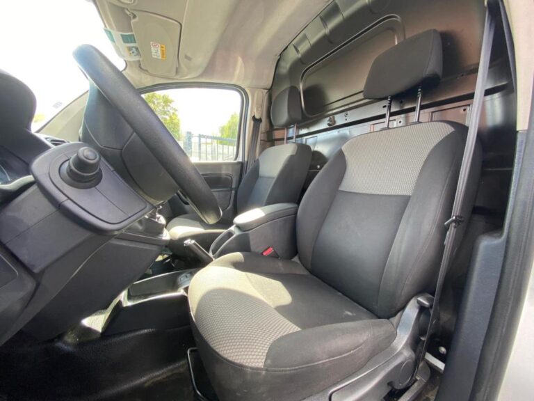 Renault Kangoo EXTRA R LINK 1.5DCI 95CV 9.900€ HT- CLIM/RADARS AR/BLUETOOTH/REGULATEUR - Image 05 (July 7, 2026)