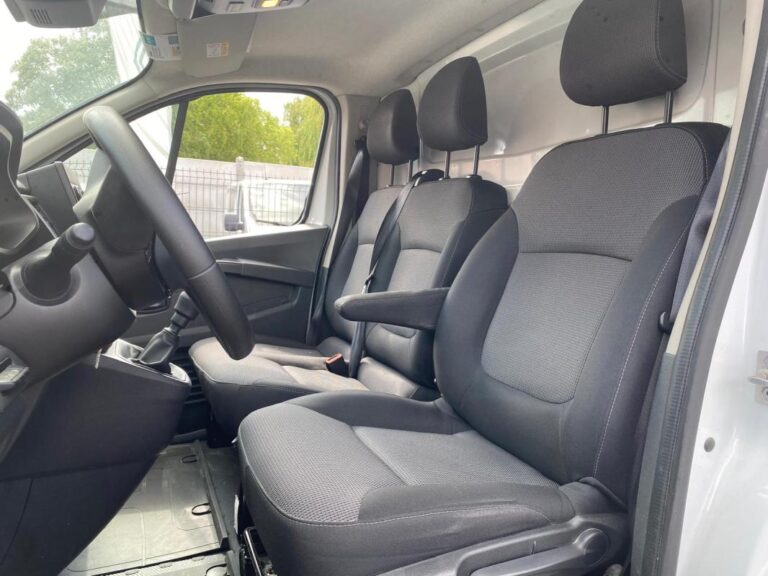 Renault Trafic CONFORT 2.0 DCI 130CV 2T8 17.000HT – BLUETOOTH/GALERIE/CLIM/KIT BOIS - Image 04 (July 7, 2026)