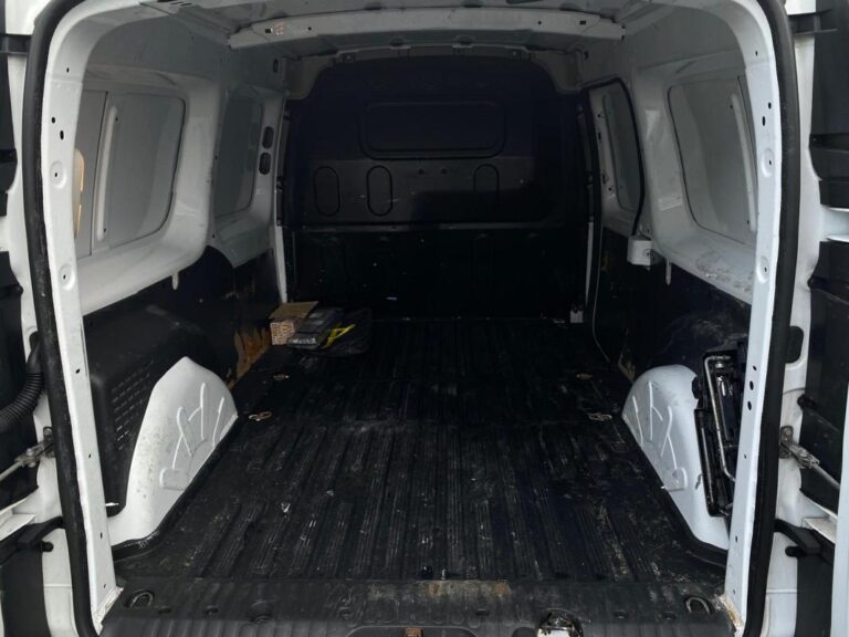 Renault Kangoo Maxi dci 95 cv extra clim Bluetooth radars 1 ère main 10000 HT - Image 13 (July 7, 2026)