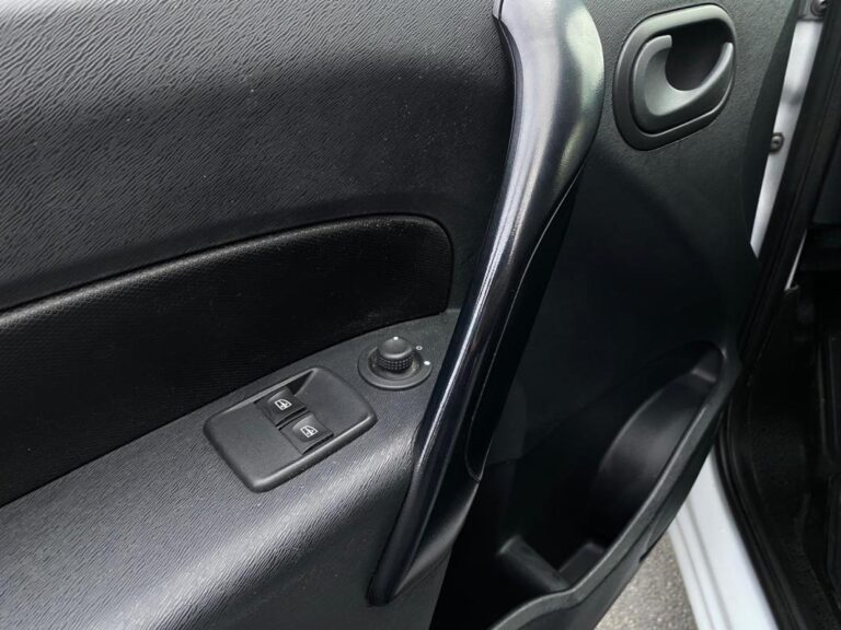 Renault Kangoo Maxi dci 95 cv extra clim Bluetooth radars 1 ère main 10000 HT - Image 08 (July 7, 2026)