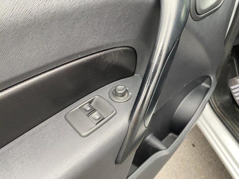 Renault Kangoo Maxi dci 95 cv extra clim Bluetooth radars 1 ère main 10000 HT - Image 09 (July 7, 2026)