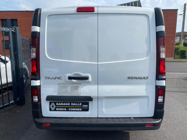 Renault Trafic GRAND CONFORT 1000 2.0DCI 145 EDC BOITE AUTOMATIQUE 15825HT /BLUETOOTH/REGULATEUR/CLIM - Image 11 (July 7, 2026)