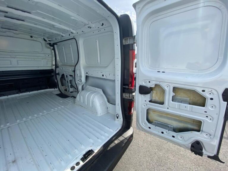 Renault Trafic GRAND CONFORT 1000 2.0DCI 145 EDC BOITE AUTOMATIQUE 15825HT /BLUETOOTH/REGULATEUR/CLIM - Image 15 (July 7, 2026)