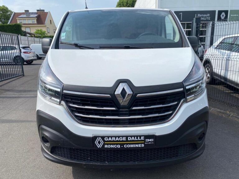 Renault Trafic GRAND CONFORT 1000 2.0DCI 145 EDC BOITE AUTOMATIQUE 15825HT /BLUETOOTH/REGULATEUR/CLIM - Image 02 (July 7, 2026)