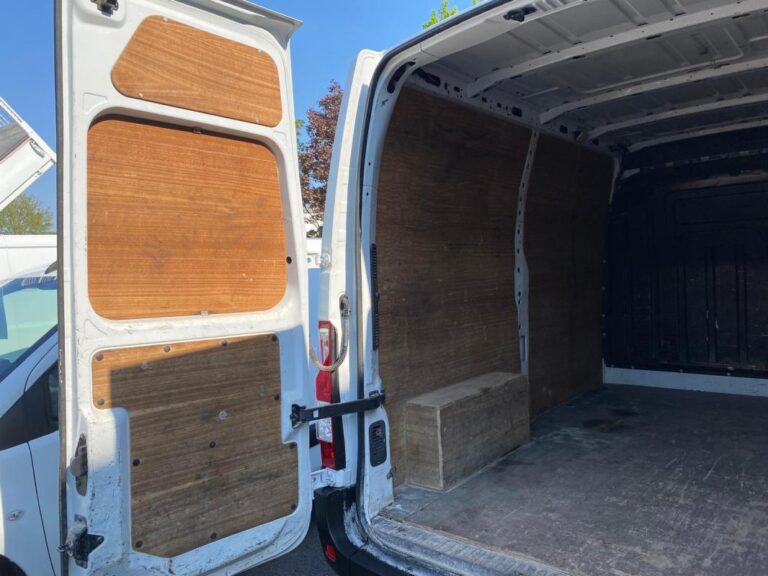 Renault Master GRD CONFORT 2.3 DCI 110 3T3 CLIM/BLUETOOTH/REGULATEUR KIT BOIS 11650 HT - Image 11 (July 7, 2026)
