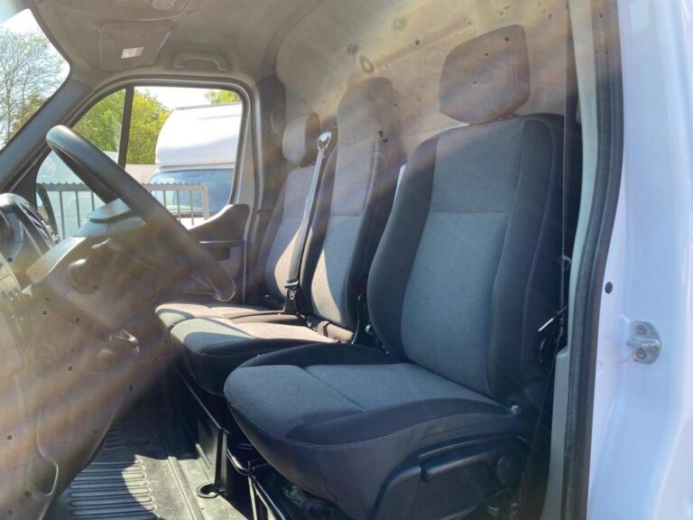 Renault Master GRD CONFORT 2.3 DCI 110 3T3 CLIM/BLUETOOTH/REGULATEUR KIT BOIS 11650 HT - Image 04 (July 7, 2026)