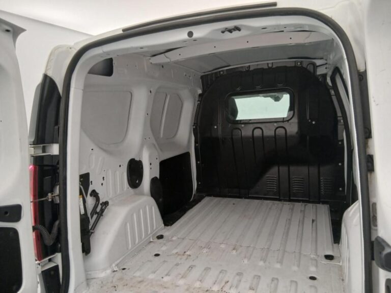 Renault Express Van BLUE DCI 95 – 22 CONFORT - Image 16 (July 7, 2026)