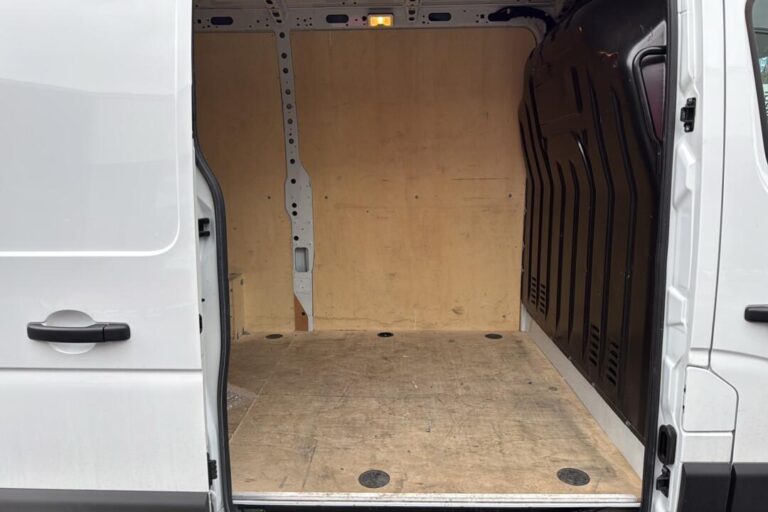 Renault Master FOURGON FGN TRAC F3500 BLUE DCI 135 GRAND CONFORT - Image 11 (July 7, 2026)