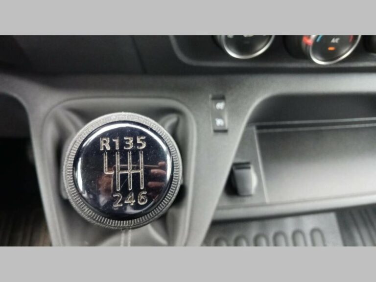 Renault Master FOURGON FGN TRAC F3500 BLUE DCI 135 CONFORT - Image 20 (July 7, 2026)