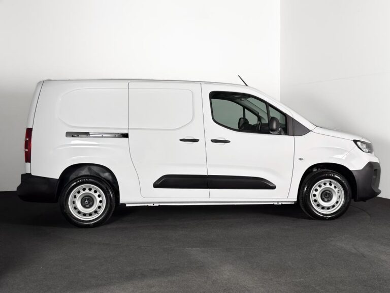 Citroën Berlingo XL 3 PLACES 1.5 BLUEHDI 100CH 950KG CAMERA CARPLAY REGUL CLIM DAB CABINE EXTENSO - Image 03 (July 7, 2026)