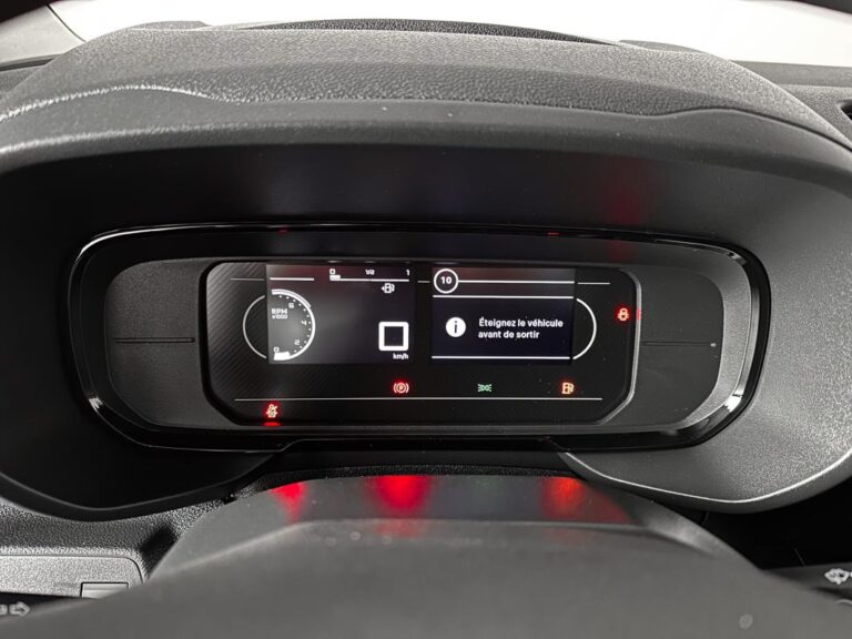 Citroën Berlingo 3 PLACES BLUEHDI 130CH -32% NEUF EAT8 S&S CARPLAY REGUL DAB FULL LED CABINE EXTENSO - Image 12 (July 7, 2026)