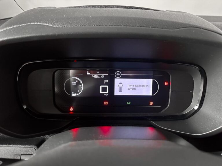Citroën Berlingo 3 PLACES BLUEHDI 130CH -32% NEUF EAT8 S&S CARPLAY REGUL DAB FULL LED CABINE EXTENSO - Image 17 (July 7, 2026)