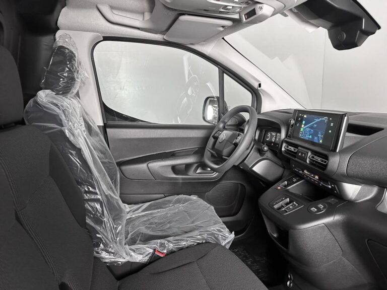 Citroën Berlingo 3PL M NEUF HDI 130CH -31% BVA CAMERA PACK TECHNO CARPLAY FULL LED CABINE EXTENSO - Image 06 (July 7, 2026)