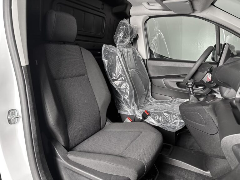 Citroën Berlingo M -34% 1.5 BLUE HDI 100CH 650KG CARPLAY REGUL FULL LED CLIM DAB ANDROID AUTO VAN - Image 08 (July 7, 2026)