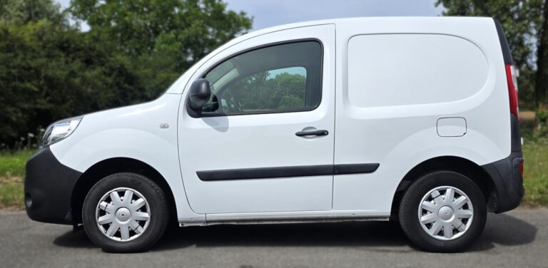 Renault Kangoo 1° Main 1.5 DCI Grand Confort Compact Distribution neuve / Entretien complet Renault - Image 02 (July 7, 2026)