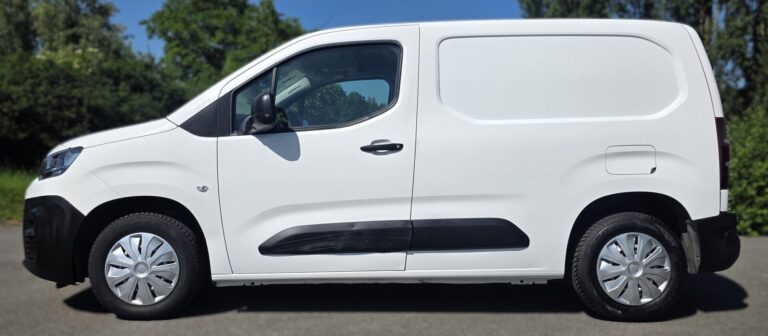 Citroën Berlingo 1° Main 1.5 b HDI 100cv pack Club Distribution neuve / Entretien Citroen vu69 - Image 02 (July 7, 2026)
