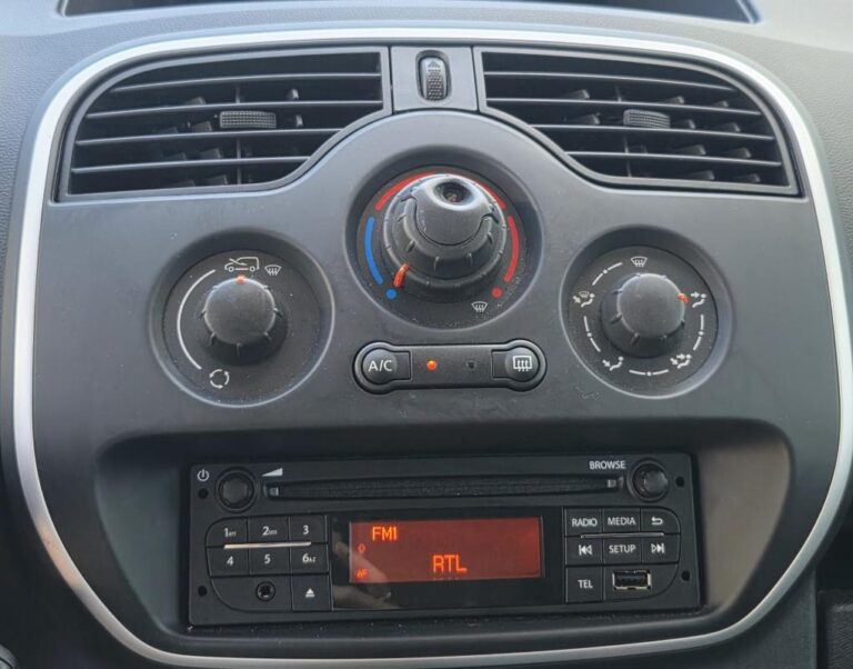 Renault Kangoo 1° Main 1.5 b DCI 115cv Grand Confort Distribution neuve Entretien Renault - Image 16 (July 7, 2026)