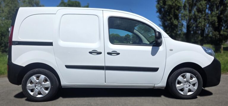 Renault Kangoo 1° Main 1.5 b DCI 115cv Grand Confort Distribution neuve Entretien Renault - Image 05 (July 7, 2026)