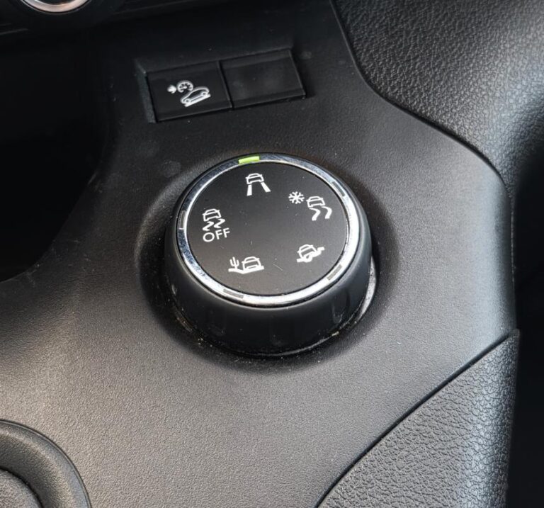 Peugeot Partner 2° Main 1.5 b HDI 100cv 3 places Grip Entretien à jour - Image 17 (July 7, 2026)