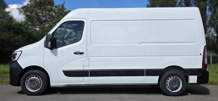 Renault Master 1° Main 2.3 b DCI 135cv F3300 Grand Confort Entretien Full Renault - Image 02 (July 7, 2026)