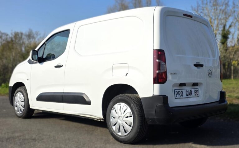 Opel combo cargo 1° Main 1.5 cdti 100cv Standard Tél / Clim Régul - Image 02 (July 7, 2026)