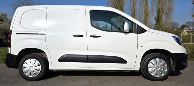 Opel combo cargo 1° Main 1.5 cdti 100cv Standard Tél / Clim Régul - Image 04 (July 7, 2026)