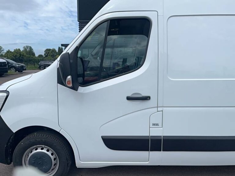 Renault Master FOURGON FGN TRAC F3500 BLUE DCI 135 CONFORT - Image 11 (July 7, 2026)
