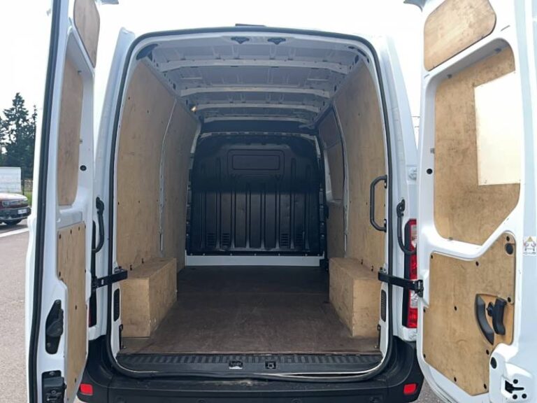 Renault Master FOURGON FGN TRAC F3500 BLUE DCI 135 CONFORT - Image 17 (July 7, 2026)