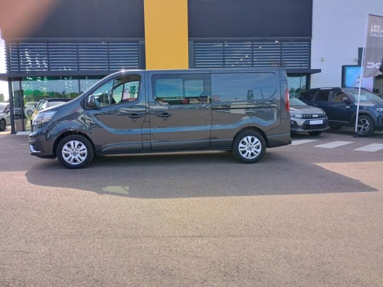 Renault Trafic CA 3T BLUE DCI 170 AUTO EXTRA - Image 02 (July 7, 2026)