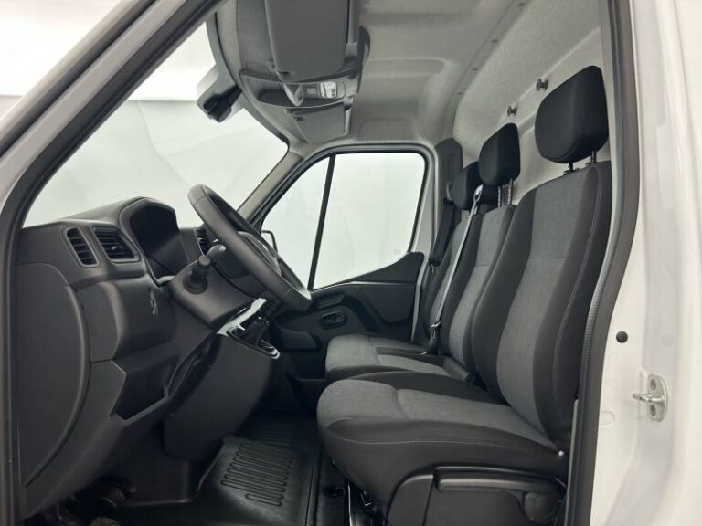 Renault Master FOURGON FGN TRAC F3500 BLUE DCI 135 CONFORT - Image 09 (July 7, 2026)