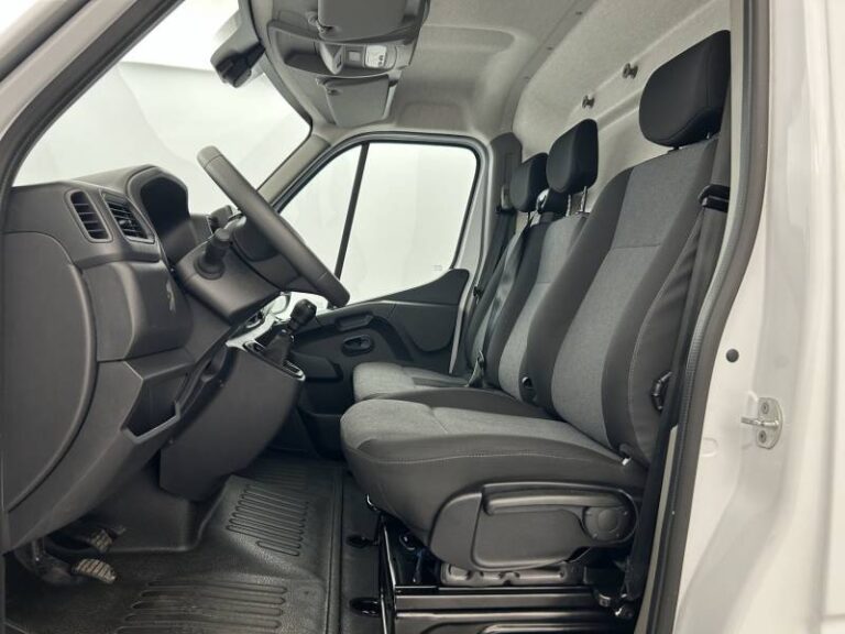 Renault Master FOURGON FGN TRAC F3500 BLUE DCI 135 CONFORT - Image 09 (July 7, 2026)