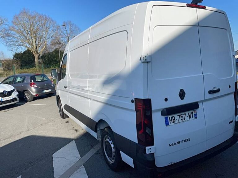 Renault Master FOURGON ELECTRIQUE FGN 3T5 GRANDE AUTONOMIE EXTRA - Image 03 (July 7, 2026)