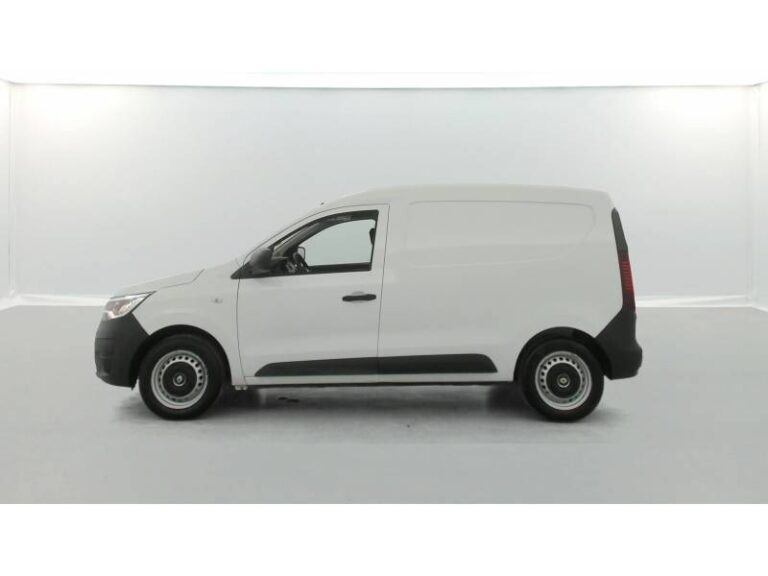 Renault Express (30) VAN TCE 100 – 22 CONFORT - Image 02 (July 7, 2026)