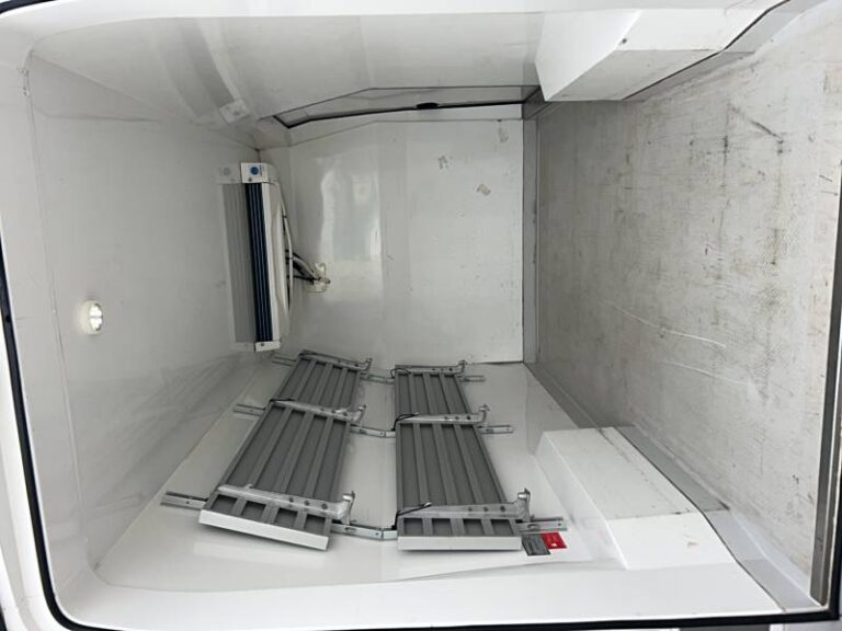 Renault Master FOURGON FGN TRAC F3500 ENERGY DCI 145 FRIGO GRAND CONFORT - Image 09 (July 7, 2026)