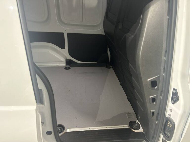 Renault Kangoo Van BLUE DCI 95 EXTRA – 22 - Image 03 (July 7, 2026)
