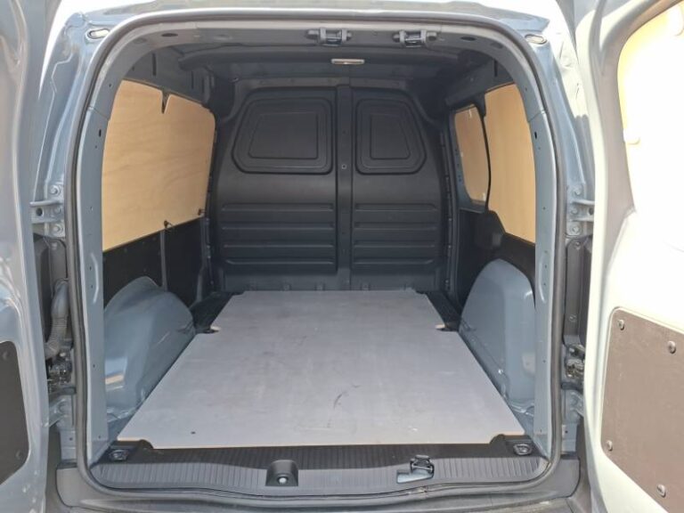 Nissan Townstar FOURGON L1 TCE 130 BVM N-CONNECTA - Image 12 (July 7, 2026)