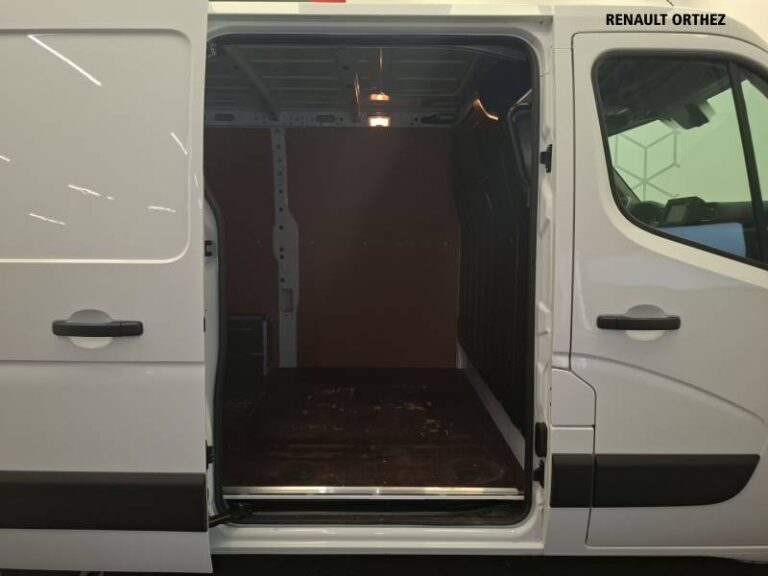 Renault Master FOURGON FGN TRAC F2800 BLUE DCI 135 GRAND CONFORT - Image 17 (July 7, 2026)