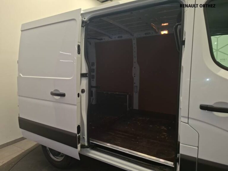 Renault Master FOURGON FGN TRAC F2800 BLUE DCI 135 GRAND CONFORT - Image 18 (July 7, 2026)