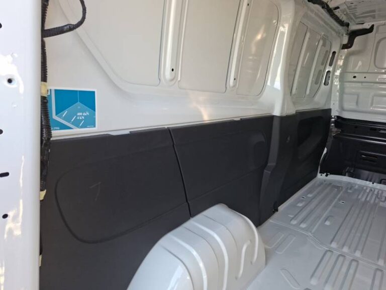 Renault Trafic FG BLUE DCI 130 3T GSR2 ADVANCE - Image 13 (July 7, 2026)