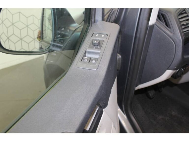 Volkswagen Transporter FOURGON FGN TOLE 2.0 TDI 150 BUSINESS LINE - Image 12 (July 7, 2026)