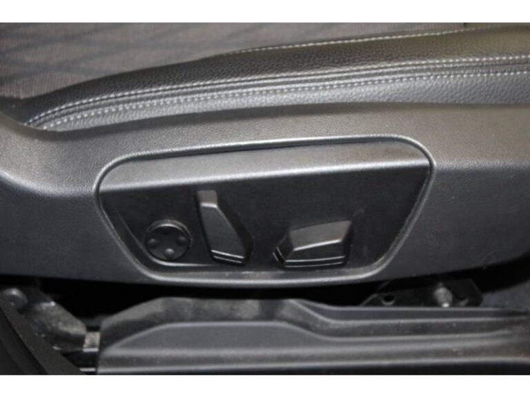 BMW X1 xDrive 20d 190 ch BVA8 xLine - Image 14 (July 7, 2026)