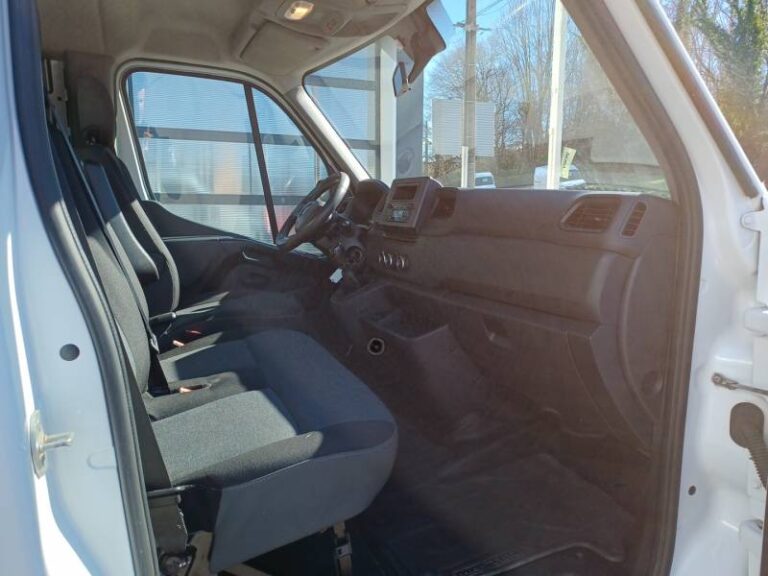 Renault Master FOURGON BS TRAC F3500 L2 DCI 135 CONFORT - Image 08 (July 7, 2026)