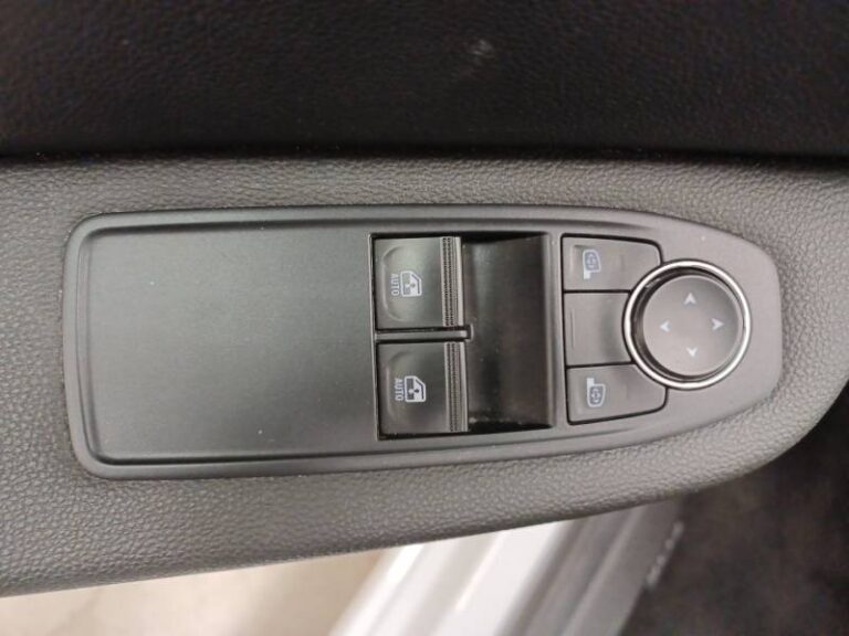Renault Clio SOCIETE BLUE DCI 100 – 21N BUSINESS REVERSIBLE - Image 11 (July 7, 2026)