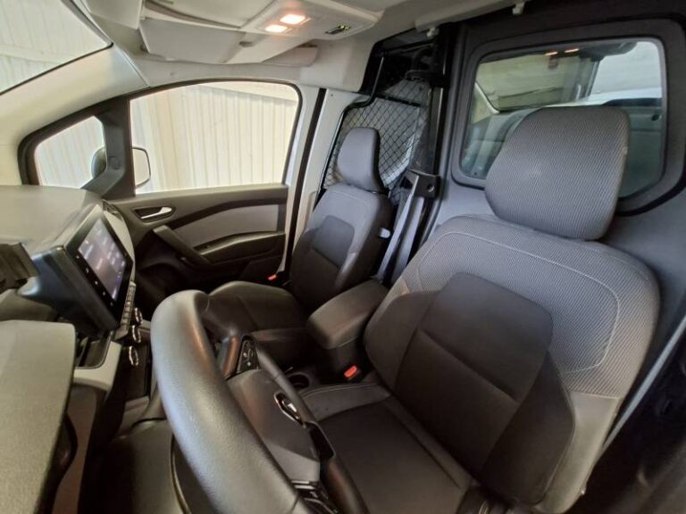 Renault Kangoo Van BLUE DCI 95 GRAND CONFORT SESAME OUVRE TOI - Image 18 (July 7, 2026)
