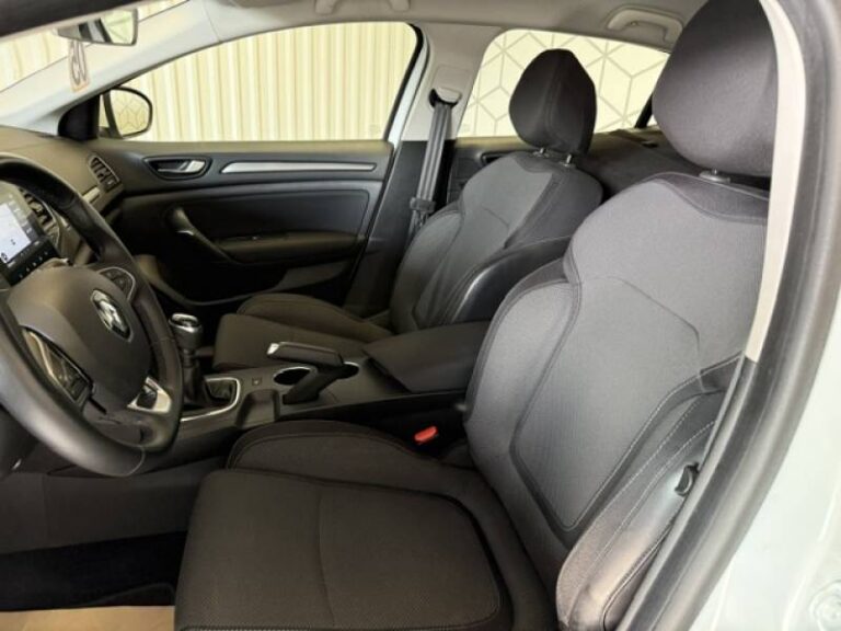 Renault Mégane SOCIETE IV BLUE DCI 115 AIR NAV REVERSIBLE - Image 10 (July 7, 2026)