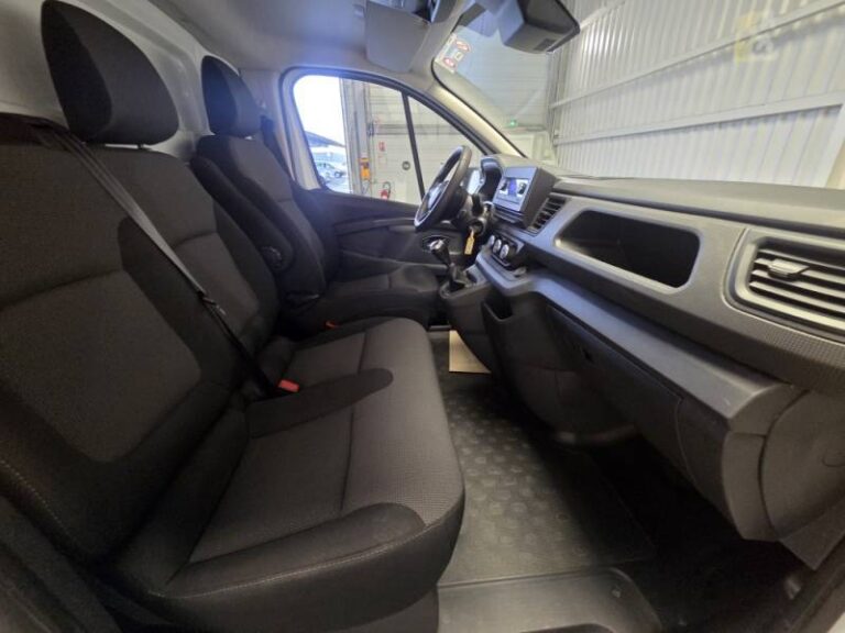 Renault Trafic FGN 3T BLUE DCI 130 GSR2 ADVANCE - Image 13 (July 7, 2026)