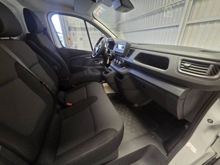 Renault Trafic FGN 3T BLUE DCI 130 GSR2 ADVANCE - Image 17 (July 7, 2026)