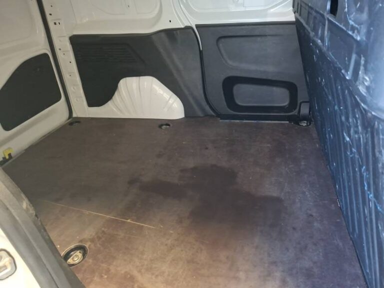 Citroën Berlingo (30) VAN M 650 BLUEHDI 100 S&S BVM6 CLUB - Image 13 (July 7, 2026)