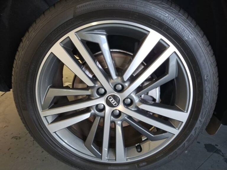 Audi Q5 50 TFSIe 299 S tronic 7 Quattro Avus - Image 10 (July 7, 2026)