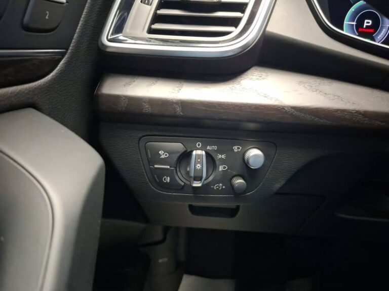 Audi Q5 50 TFSIe 299 S tronic 7 Quattro Avus - Image 17 (July 7, 2026)